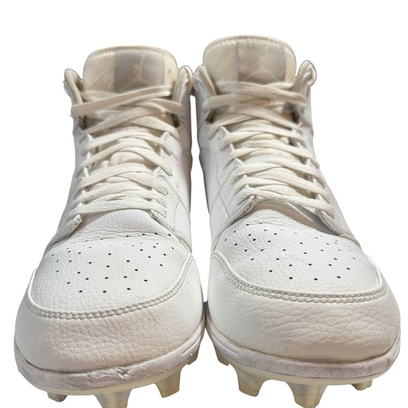 Nike Air Jordan White and Gray Athletic Shoes - Picture 4 of 16